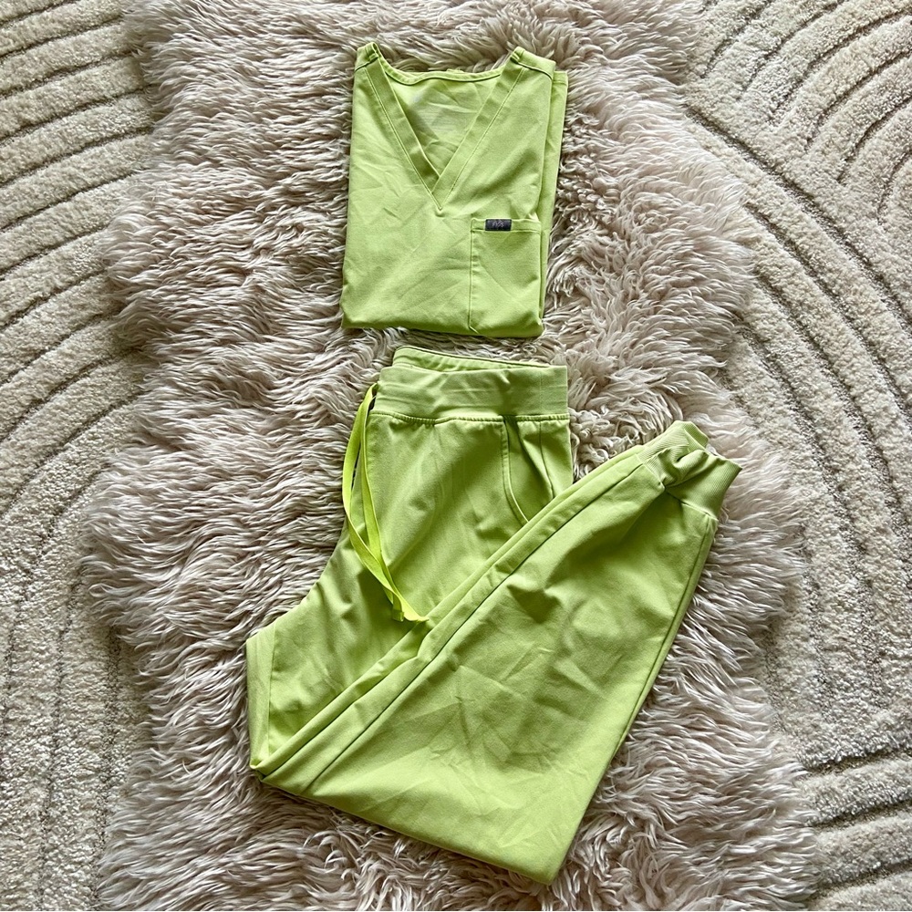 FIGS Scrub Set in Sea Mist Large